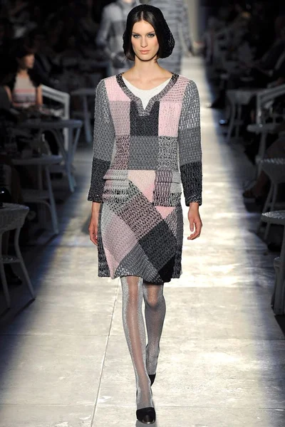 Look 7